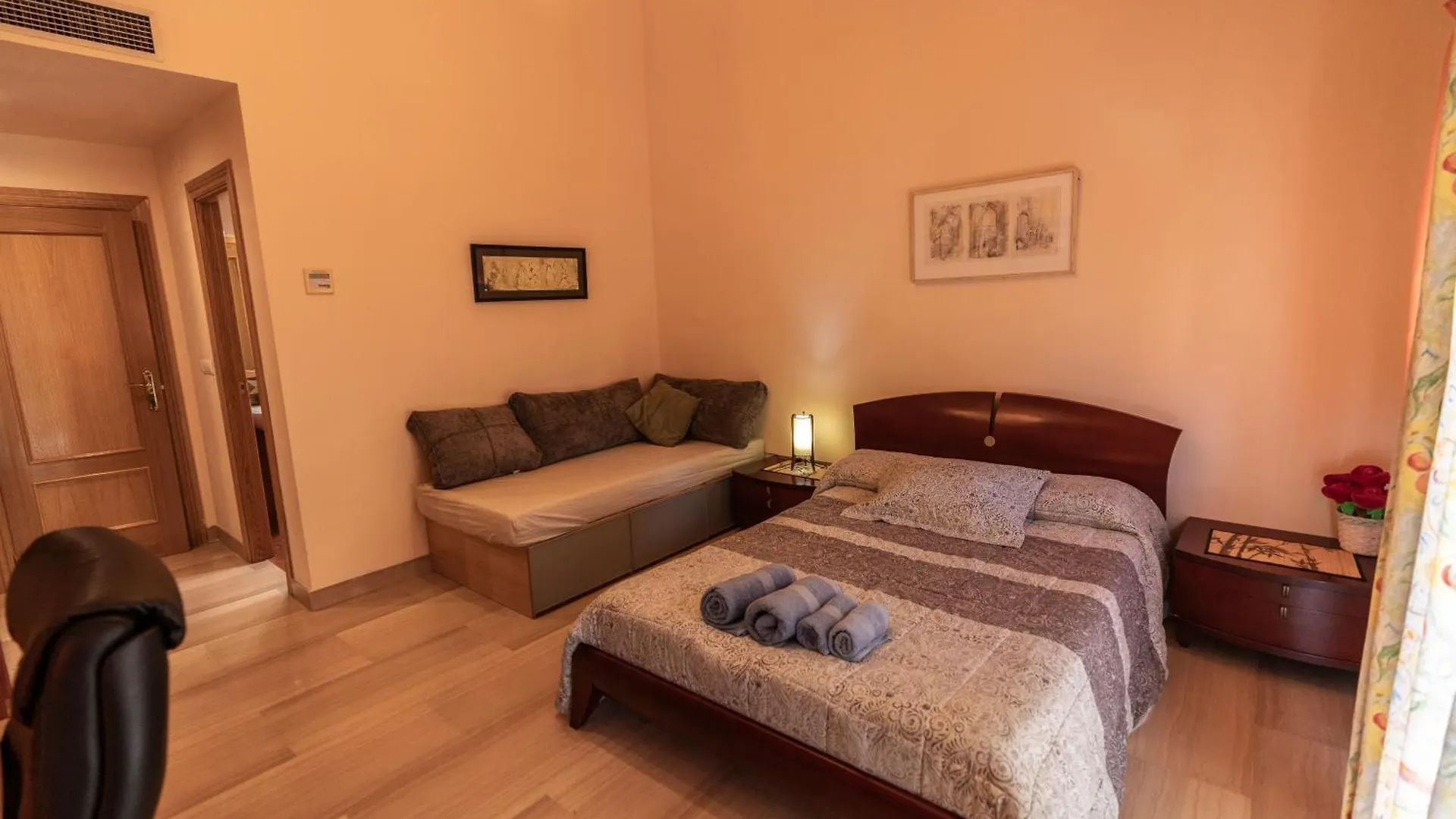 Apartamento Cerca Del Centro De Granada Spain